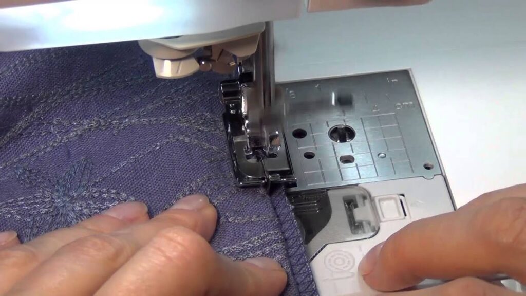 Чем обработать одежду, чтобы она не мялась?