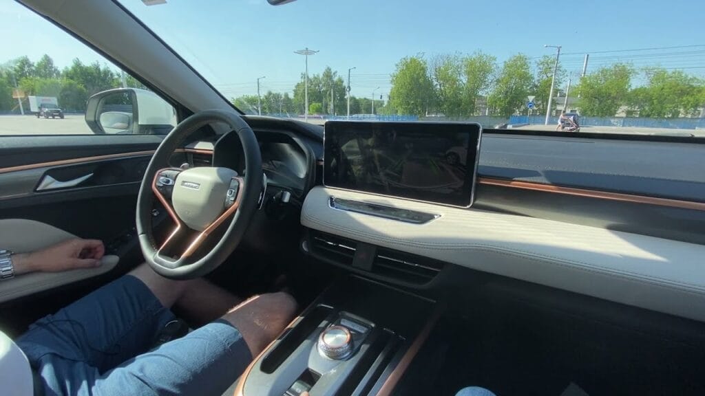 Как пользоваться функцией автоматической парковки?