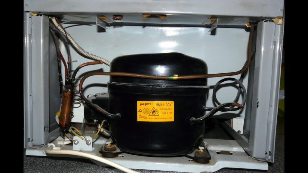 Как убрать гудящий звук из холодильника?