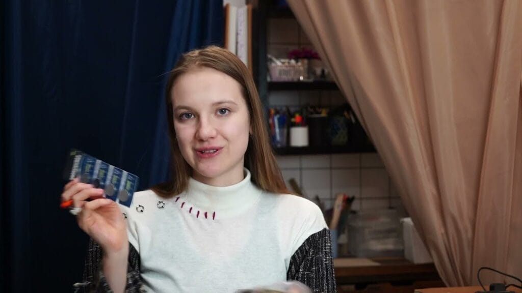 Какие материалы используются для изготовления электроники?