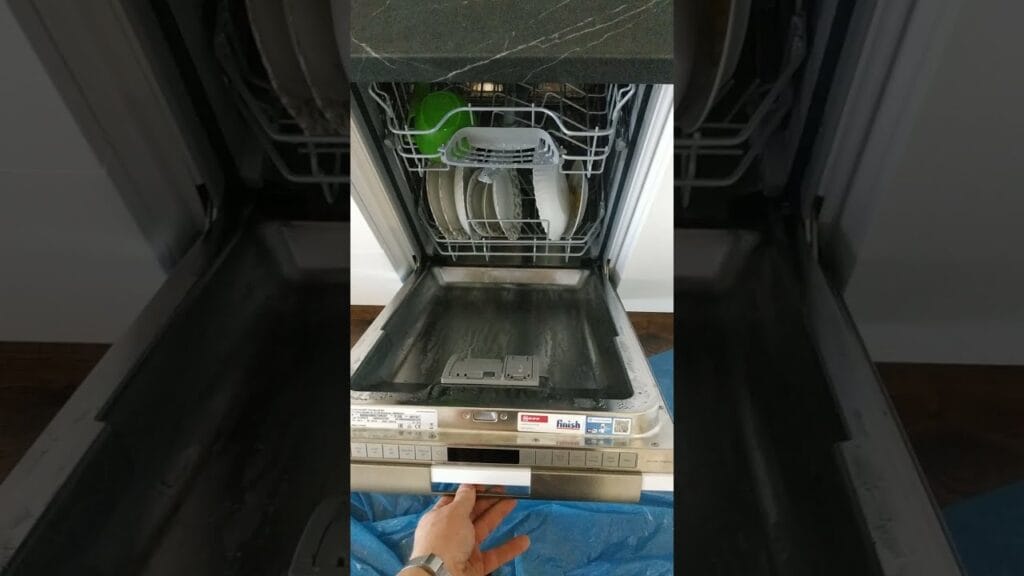 Какой зазор нужно оставлять между посудомоечной машиной и столешницей?