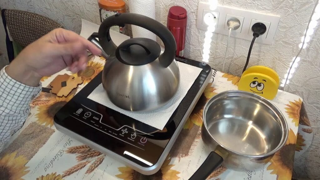 Какую посуду нельзя ставить на индукционную плиту?