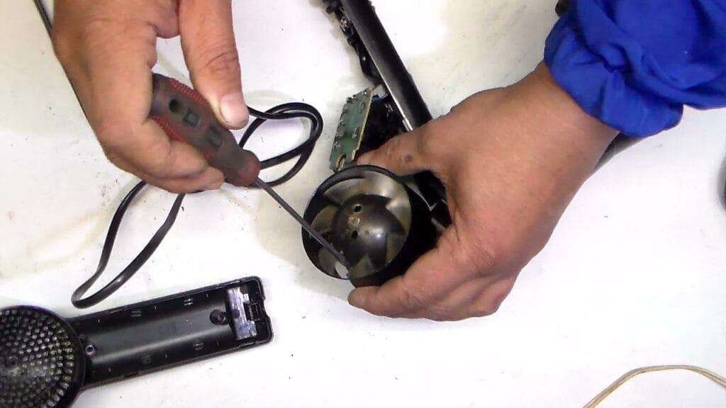 От чего может перестать работать фен?