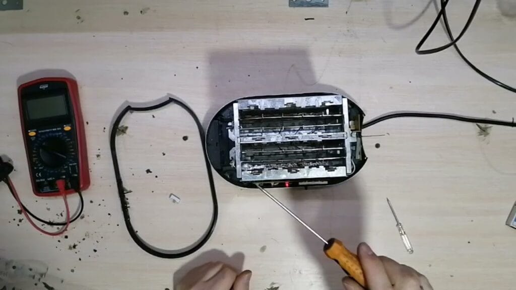 Почему тостер может перестать работать?