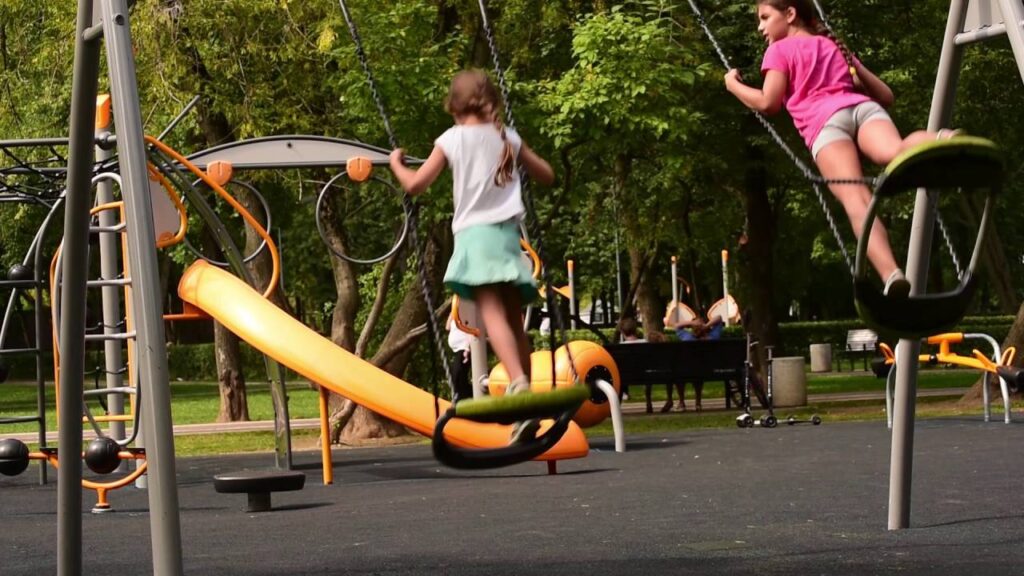 Что нужно делать в целях обеспечения безопасности детей?