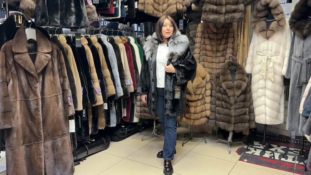 Где смотреть скидки в магазинах?