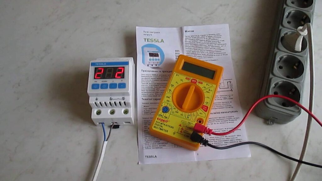 Как защитить электронику от скачков напряжения?