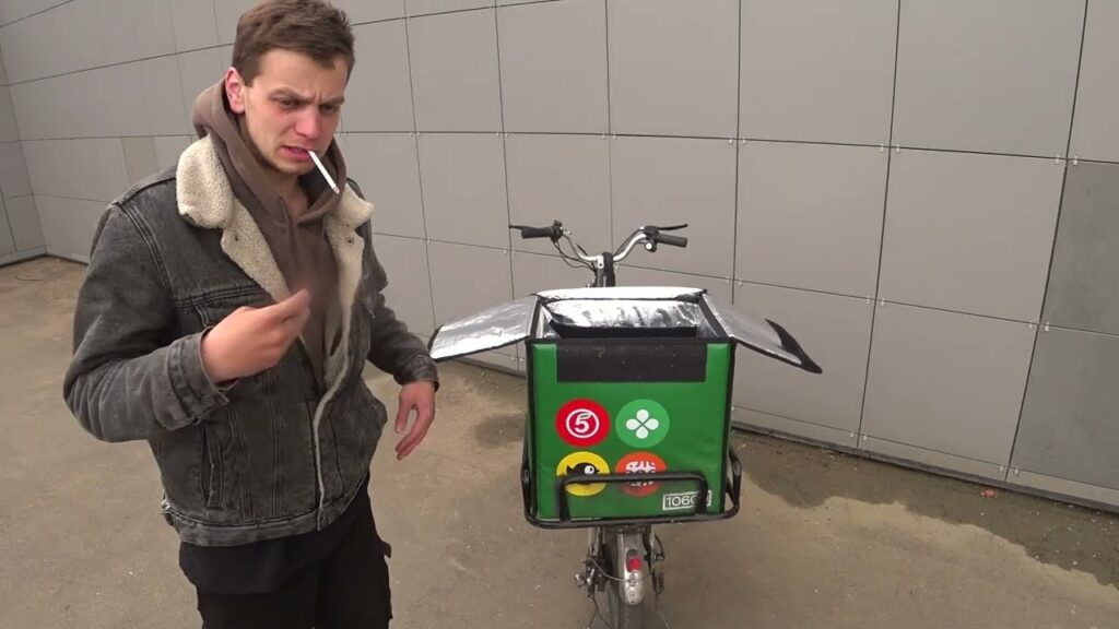 Можно ли работать сразу в нескольких доставках?