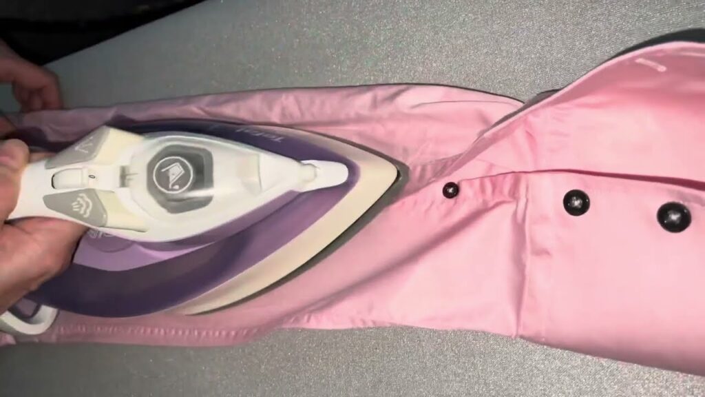 Как правильно гладить рукава рубашки со стрелками или без?