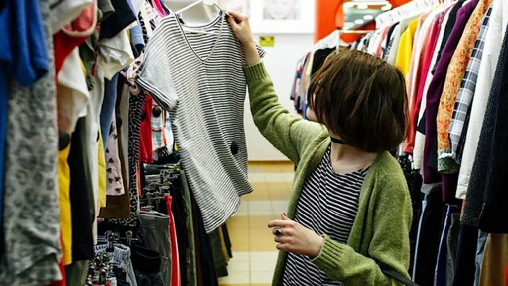 Можно ли найти хорошие вещи в секонд-хенде?