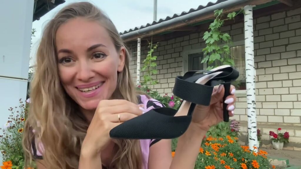 Можно ли носить открытую обувь в офисе?