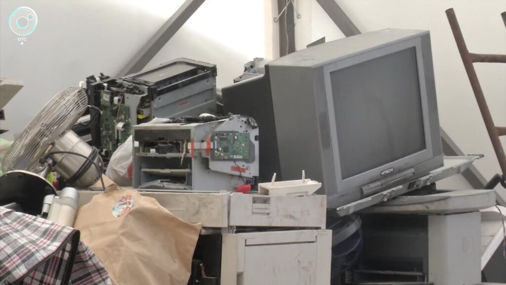 Можно ли выкидывать старую технику в мусорку?