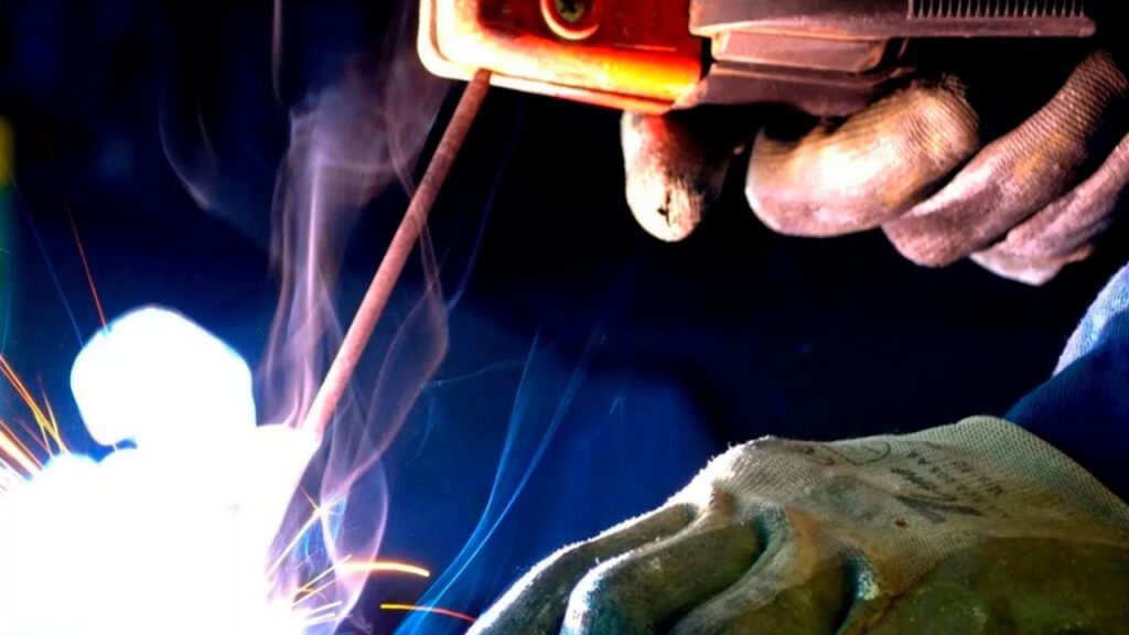 В чем разница сварки постоянным и переменным током?